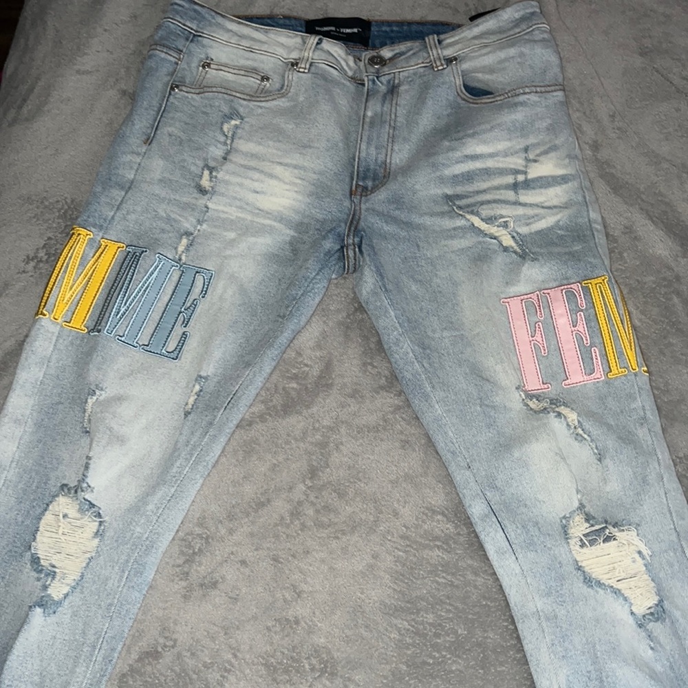 Blue jeans home femme wore once they are too big for me